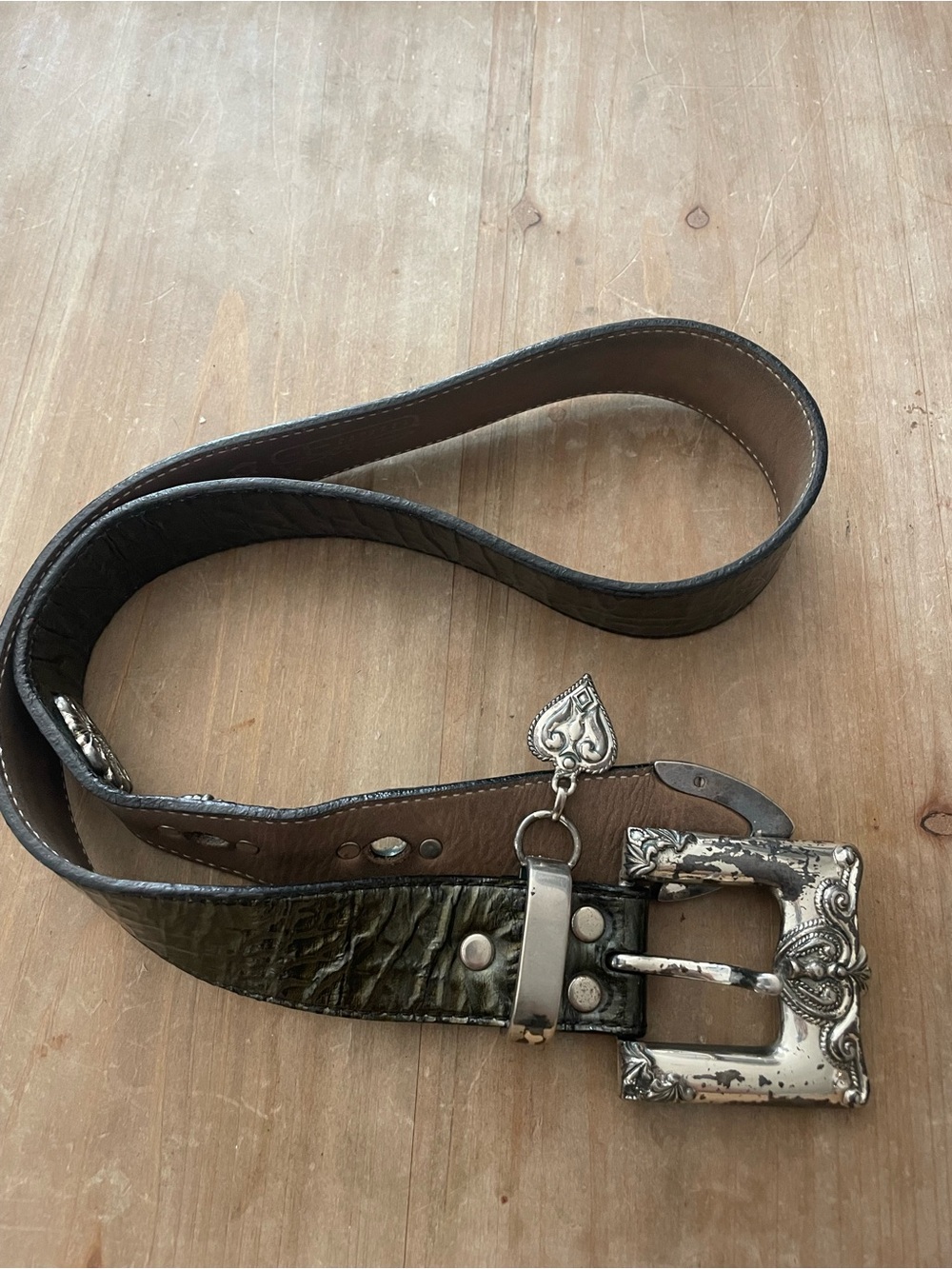 Genuine Leather by Simon Olive faux croc  Belt with Ornate Silver buckle sm 34in